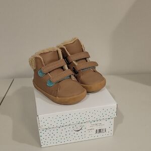 TEN LITTLE Tan Boots with Velcro Strap and Sporty Design